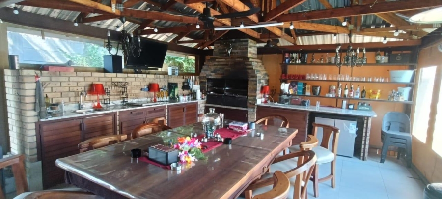 4 Bedroom Property for Sale in Langenhovenpark Free State